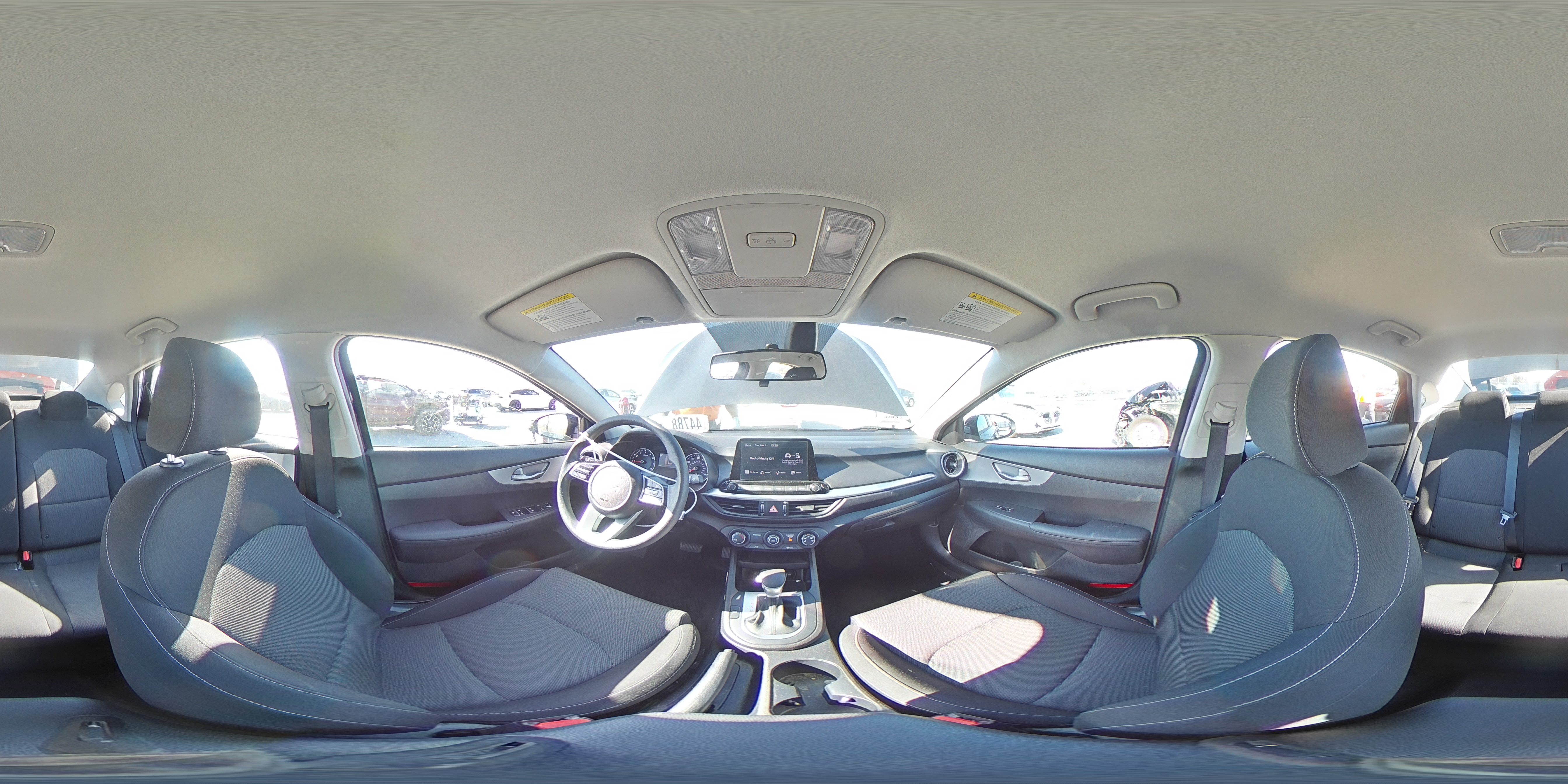 2022 Kia Forte - Image 12
