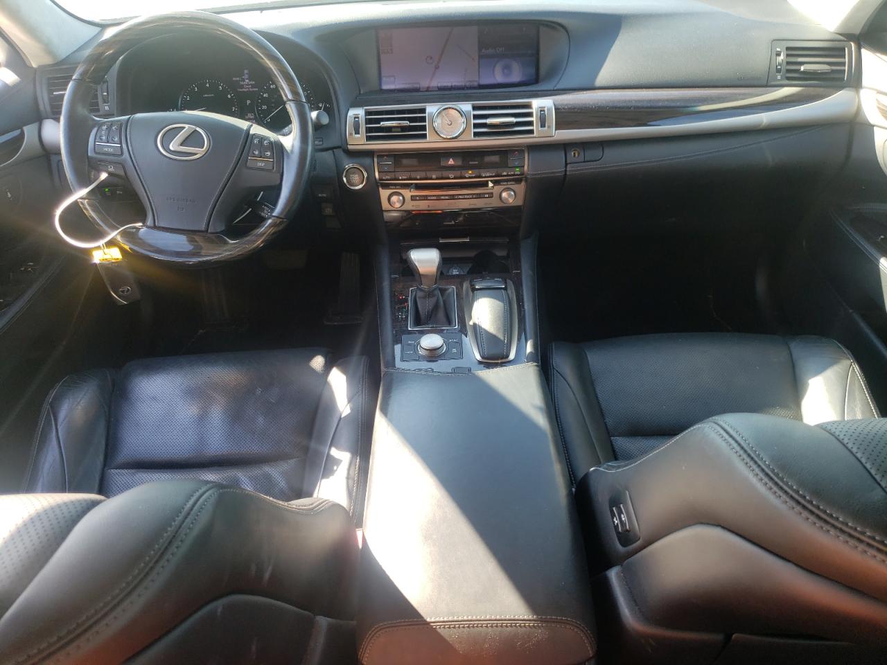2013 Lexus LS - Image 8