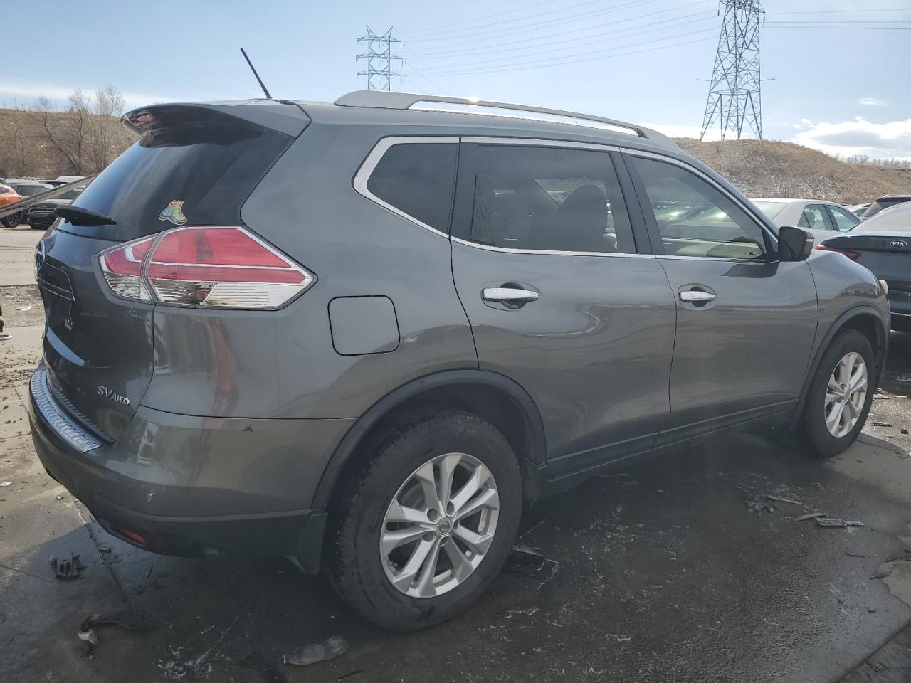 2015 Nissan Rogue - Image 3