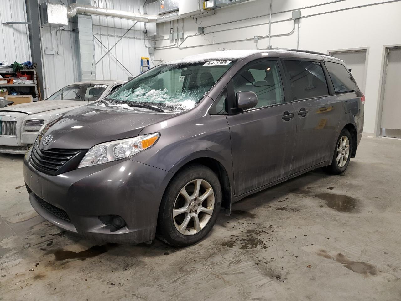 2011 Toyota Sienna - Image 1