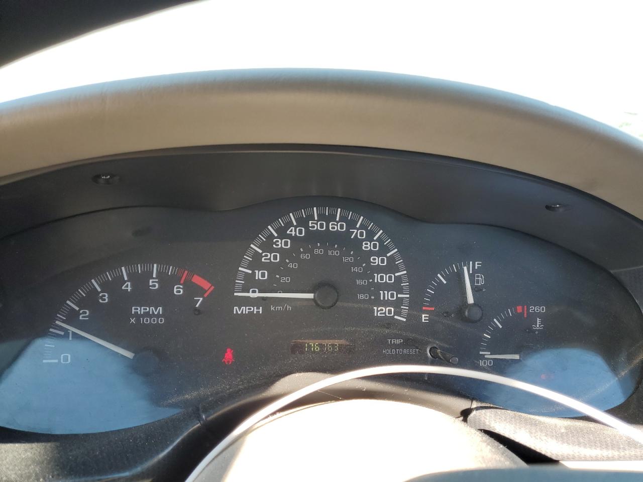 2002 Chevrolet Malibu - Image 9
