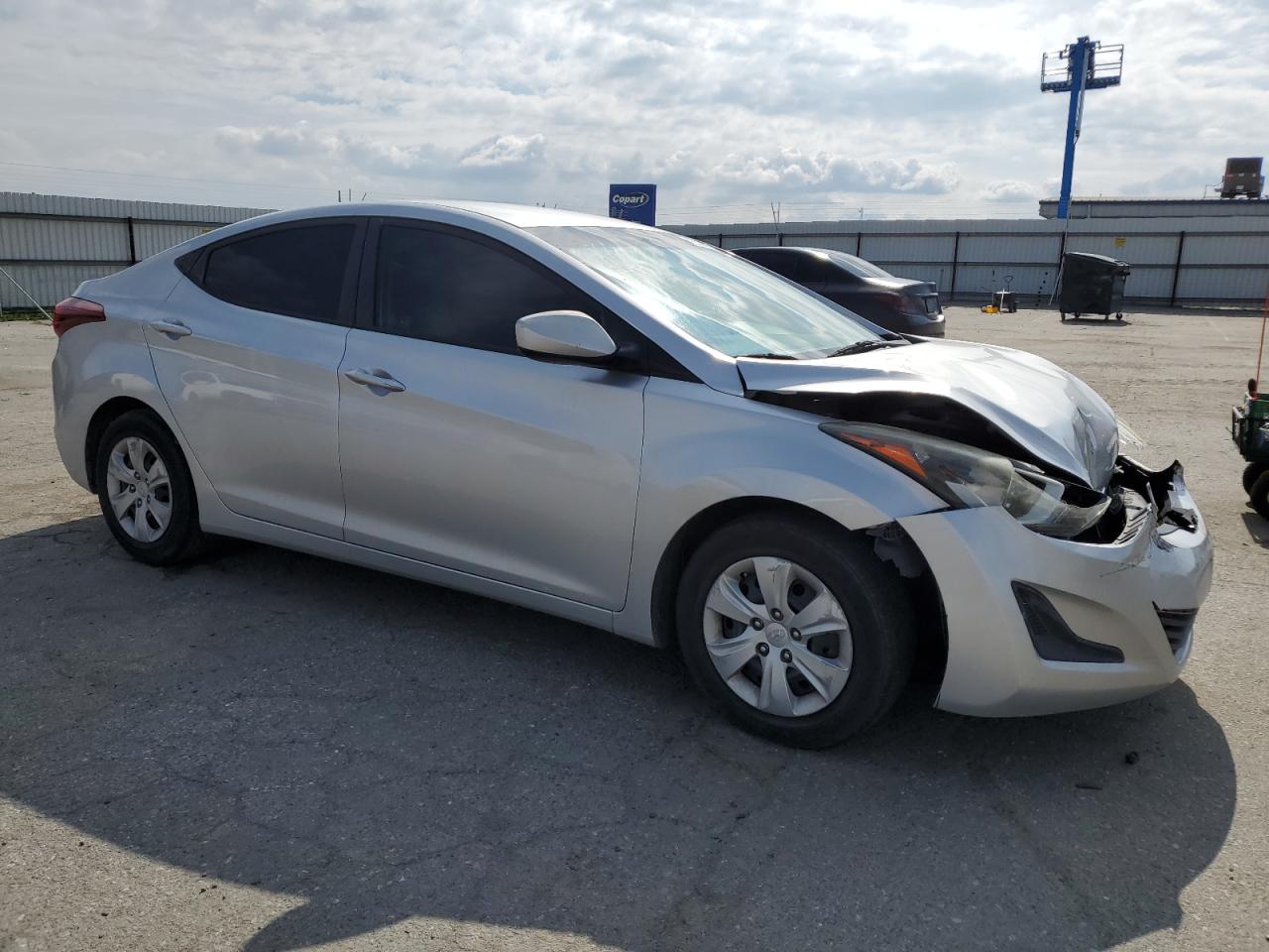 2016 Hyundai Elantra - Image 4