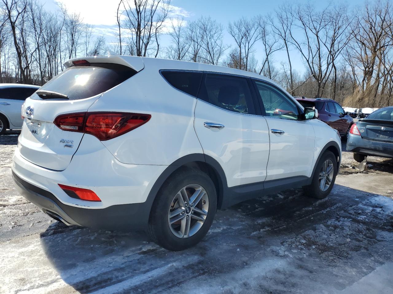 2017 Hyundai Santa Fe - Image 3