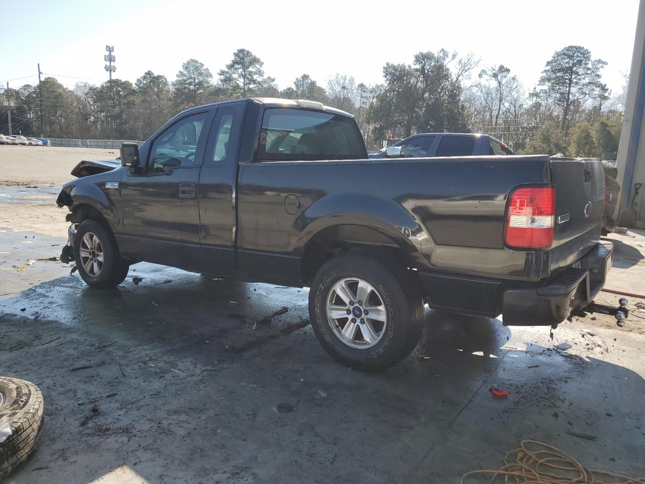 2005 Ford F-150 - Image 2