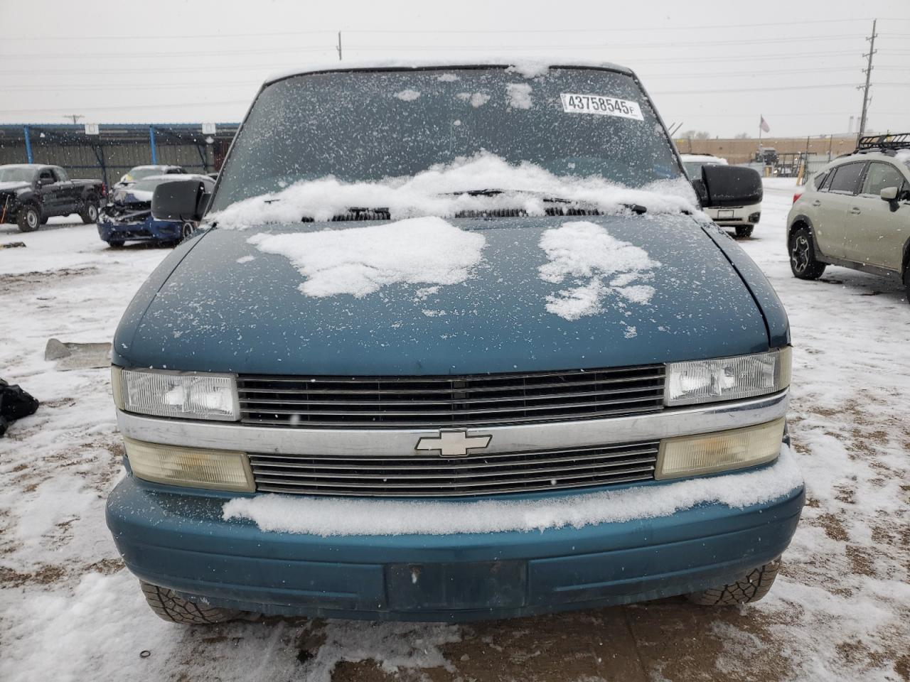 2000 Chevrolet Astro - Image 5