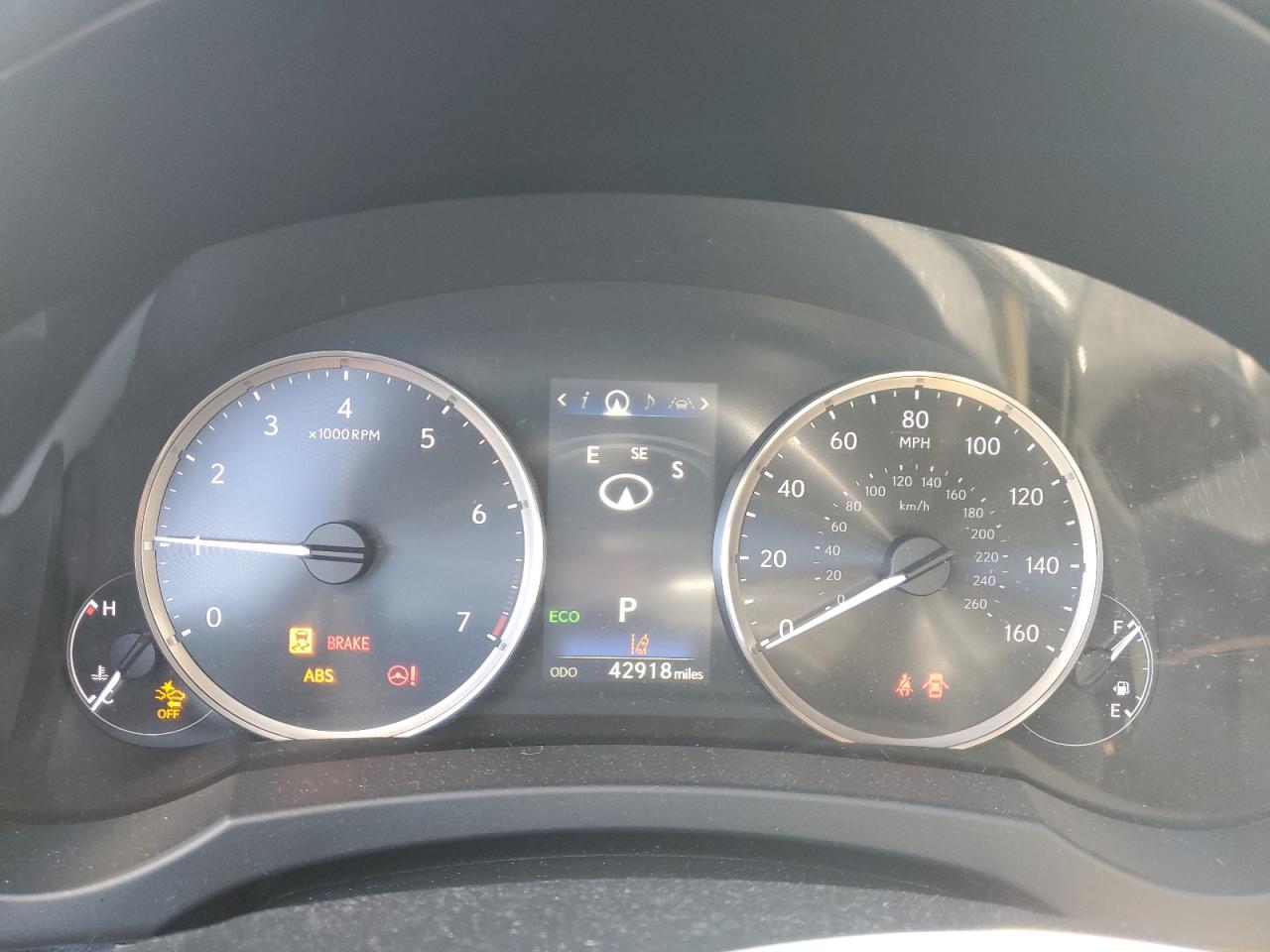 2020 Lexus IS - Image 9