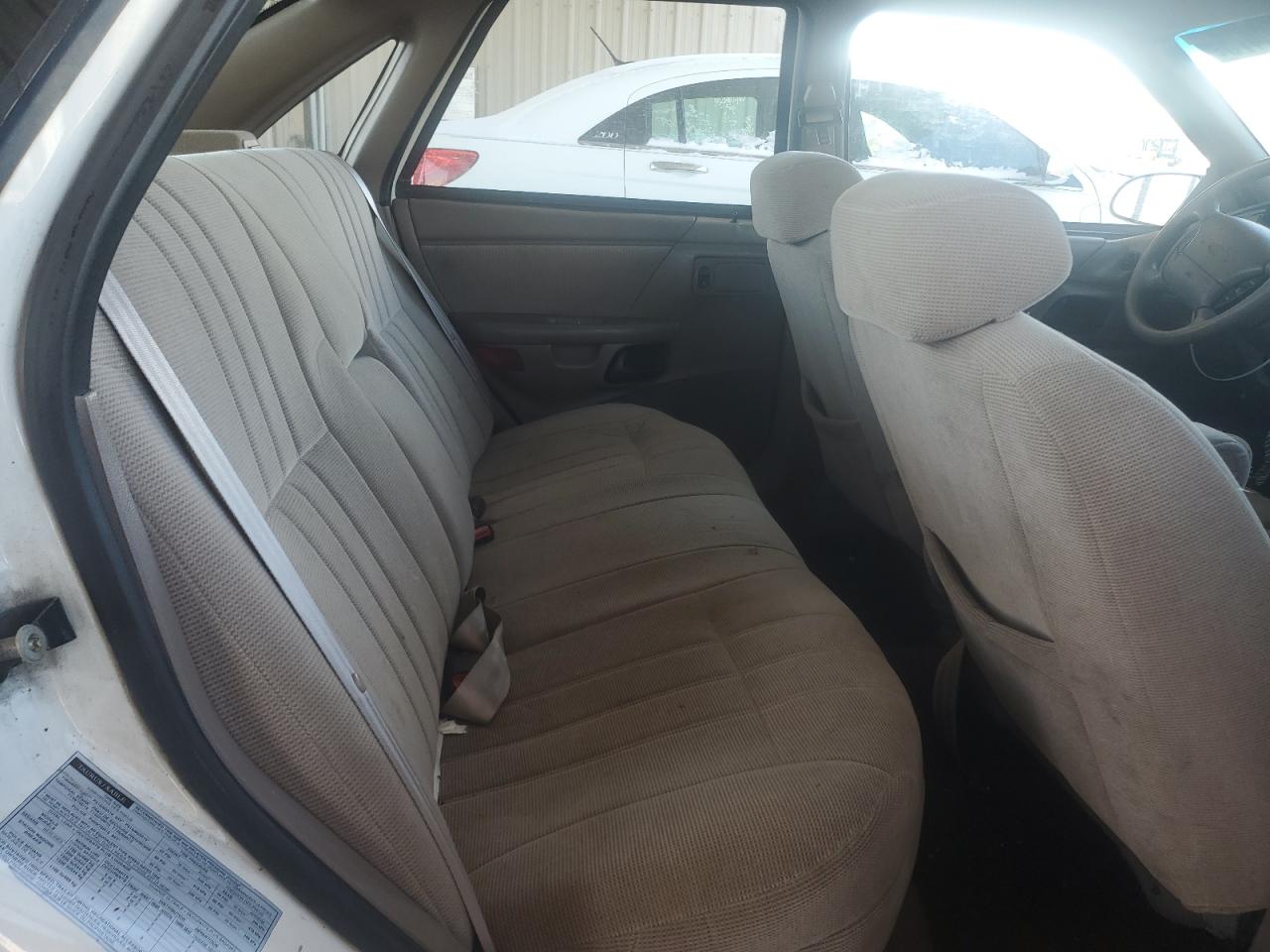1995 Ford Taurus - Image 10