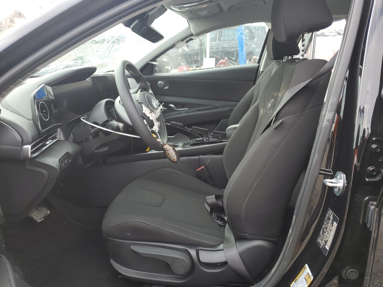 2024 Hyundai Elantra - Image 7