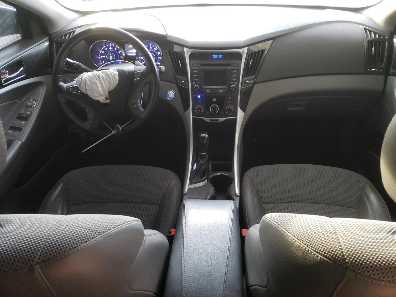 2014 Hyundai Sonata - Image 8