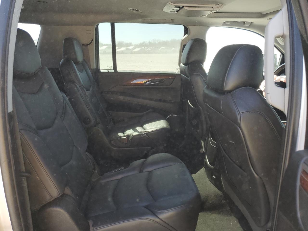 2016 Cadillac Escalade - Image 12