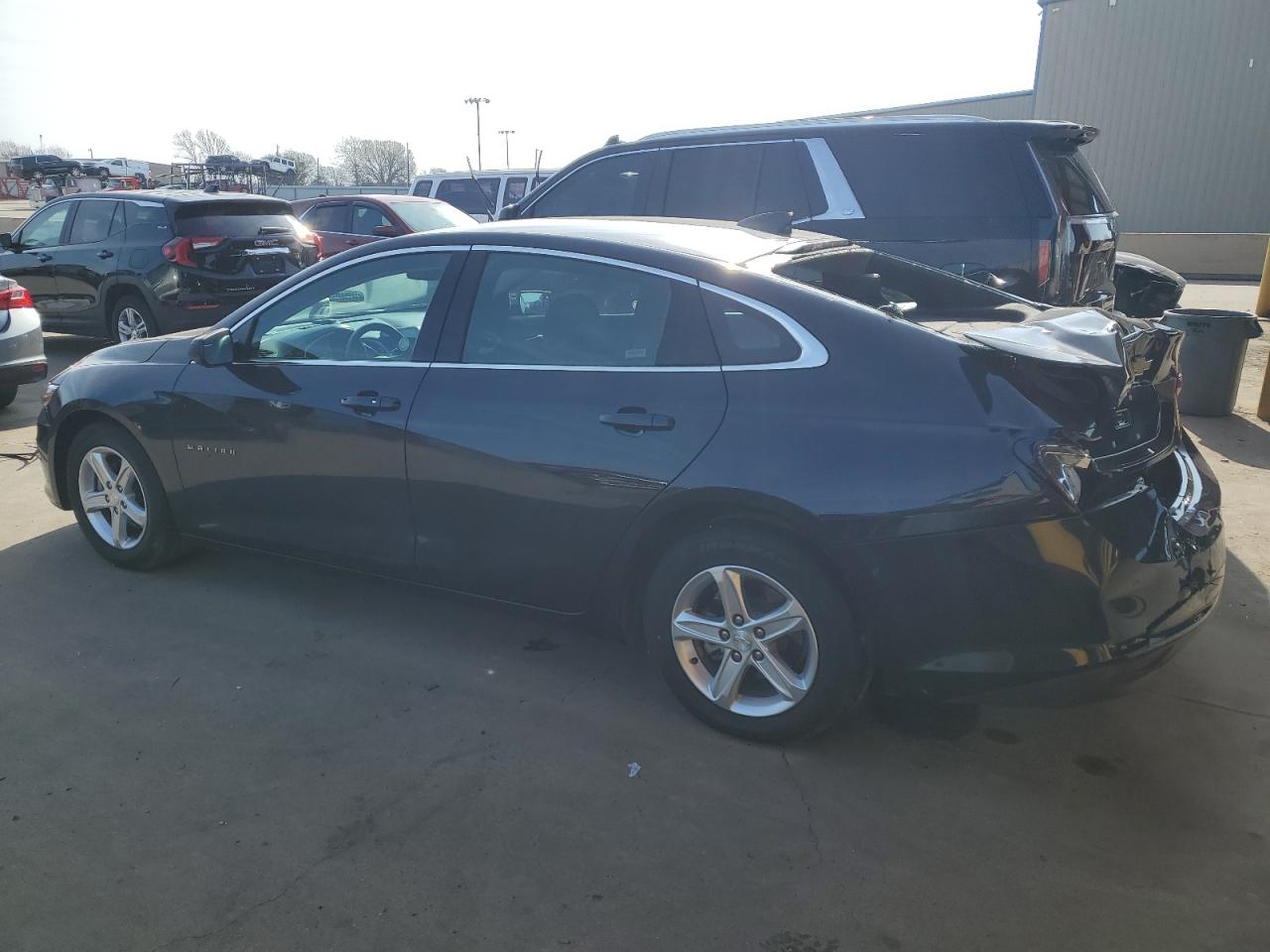 2023 Chevrolet Malibu - Image 2