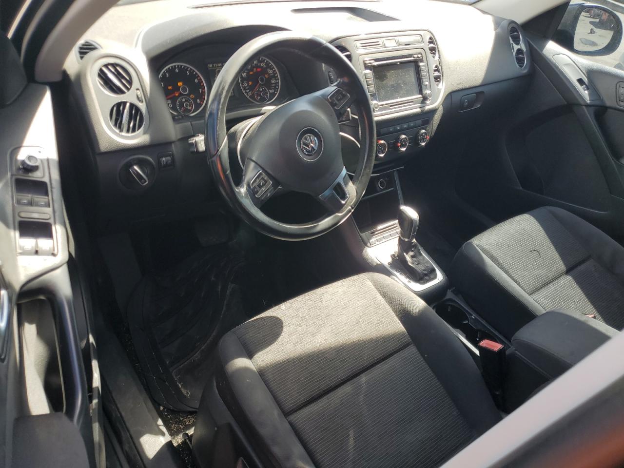 2015 Volkswagen Tiguan - Image 8