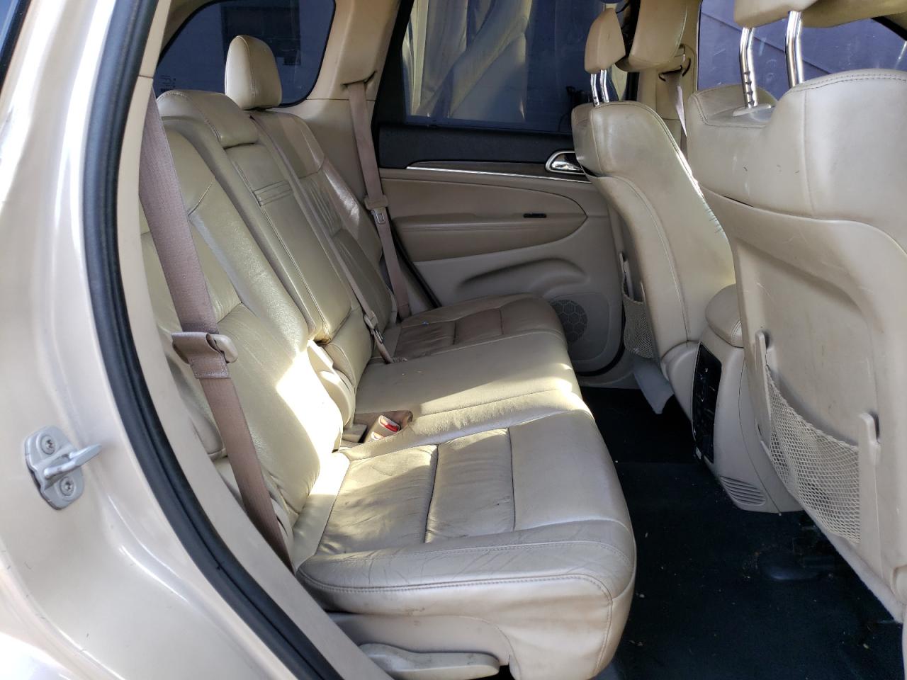 2014 Jeep Grand Cherokee - Image 11