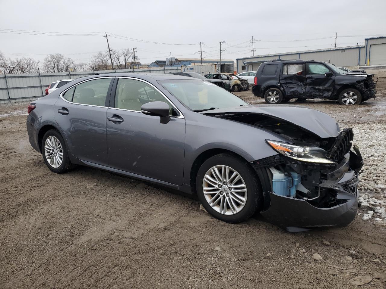 2016 Lexus ES - Image 4