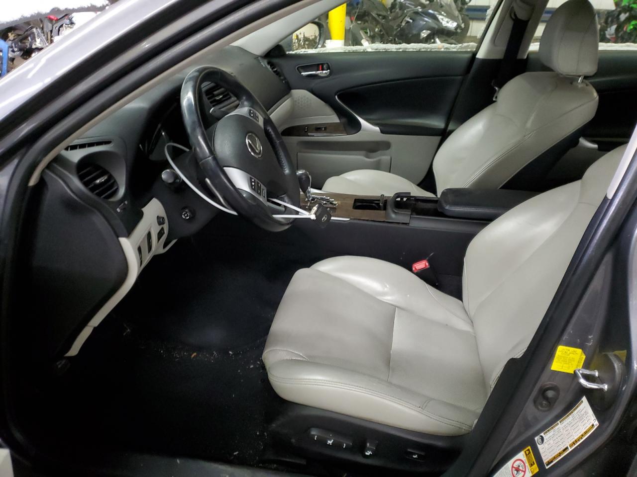 2012 Lexus IS - Image 7