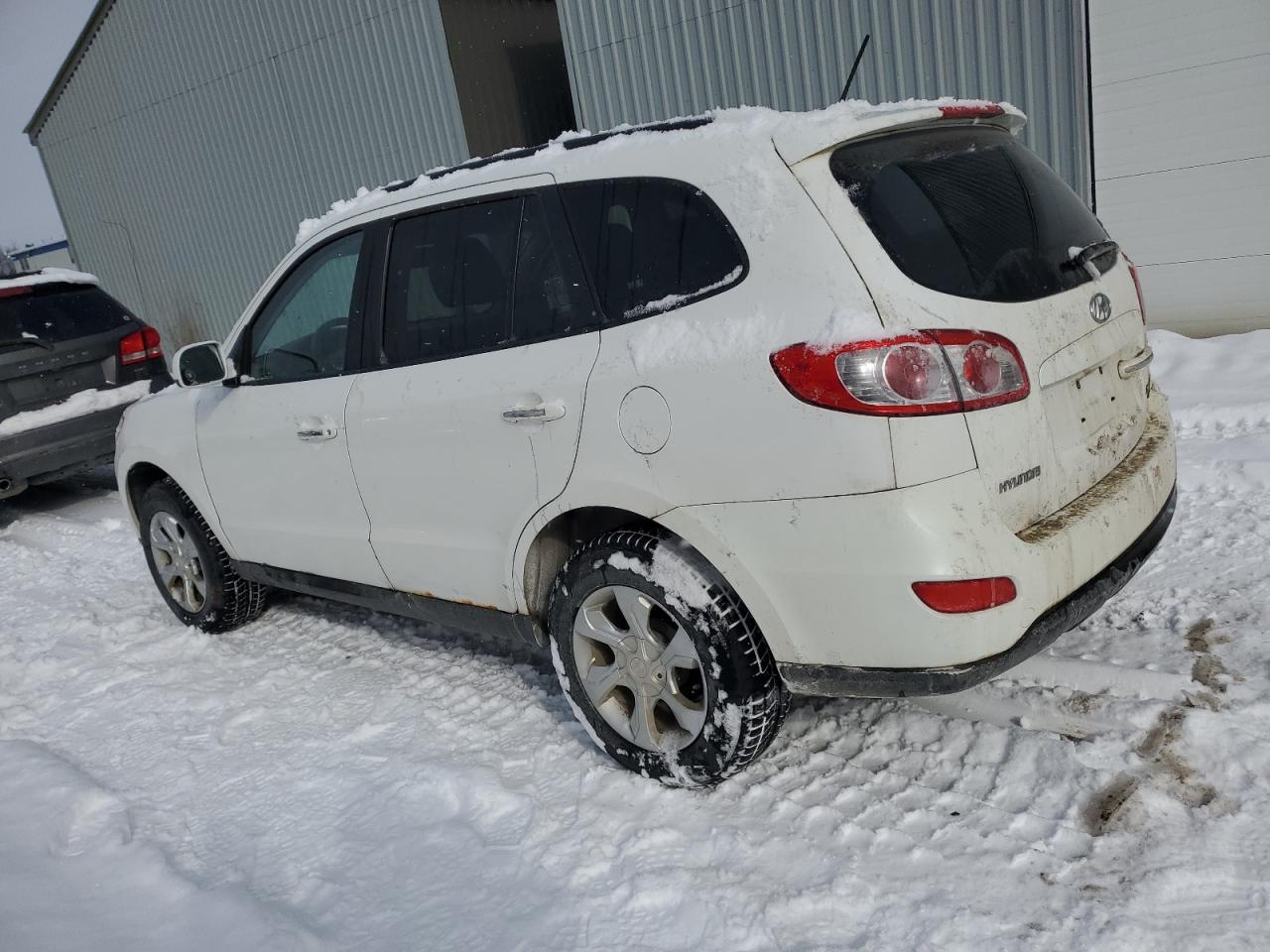 2010 Hyundai Santa Fe - Image 2