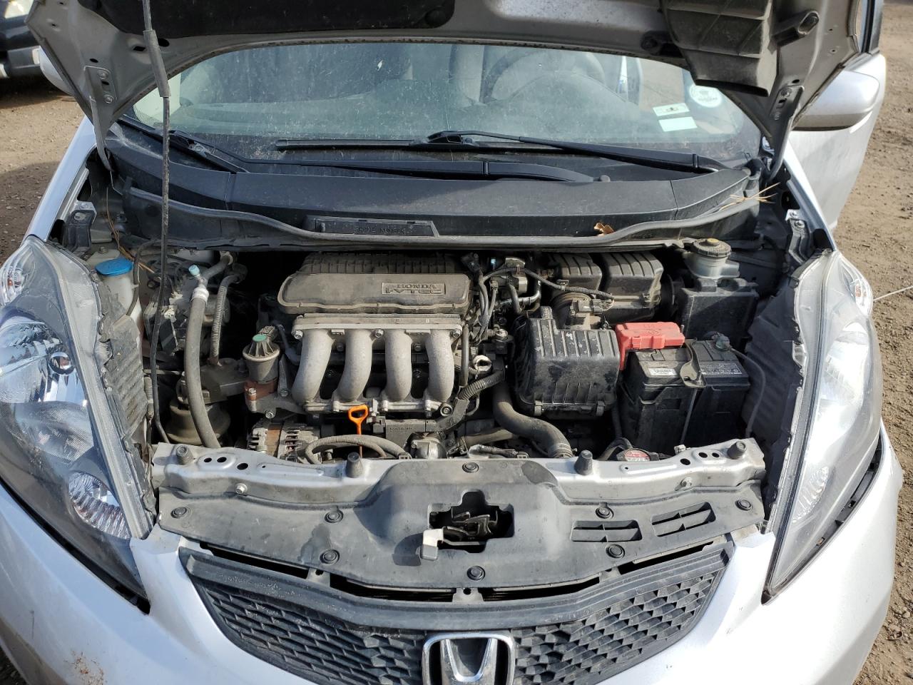 2013 Honda Fit - Image 11