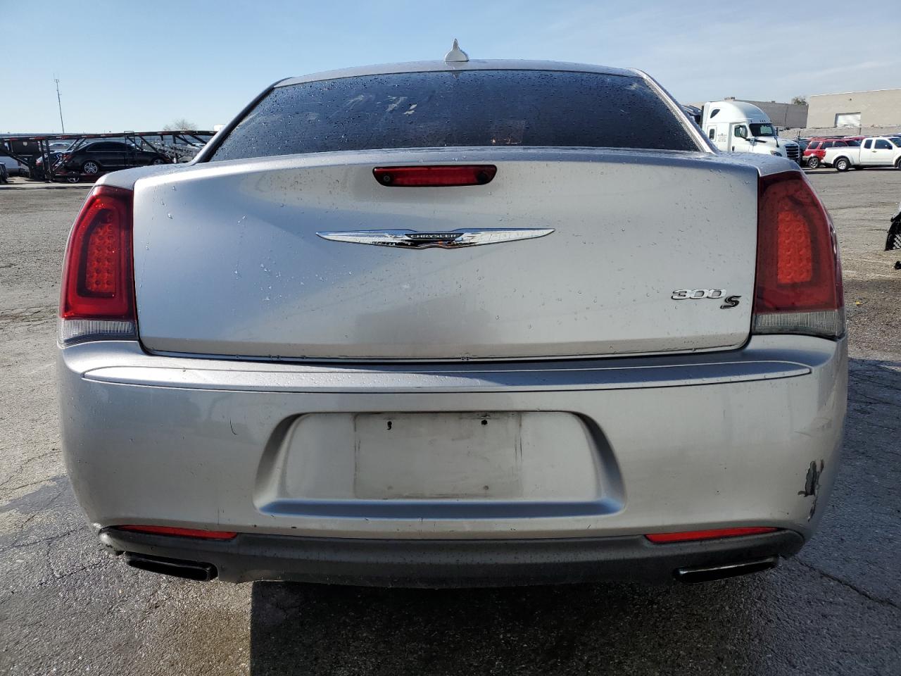 2018 Chrysler 300 - Image 6
