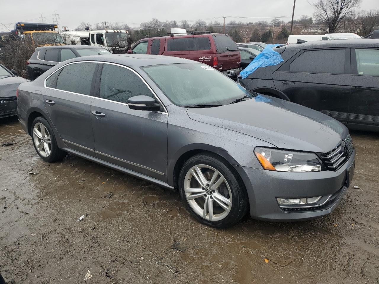2015 Volkswagen Passat - Image 4