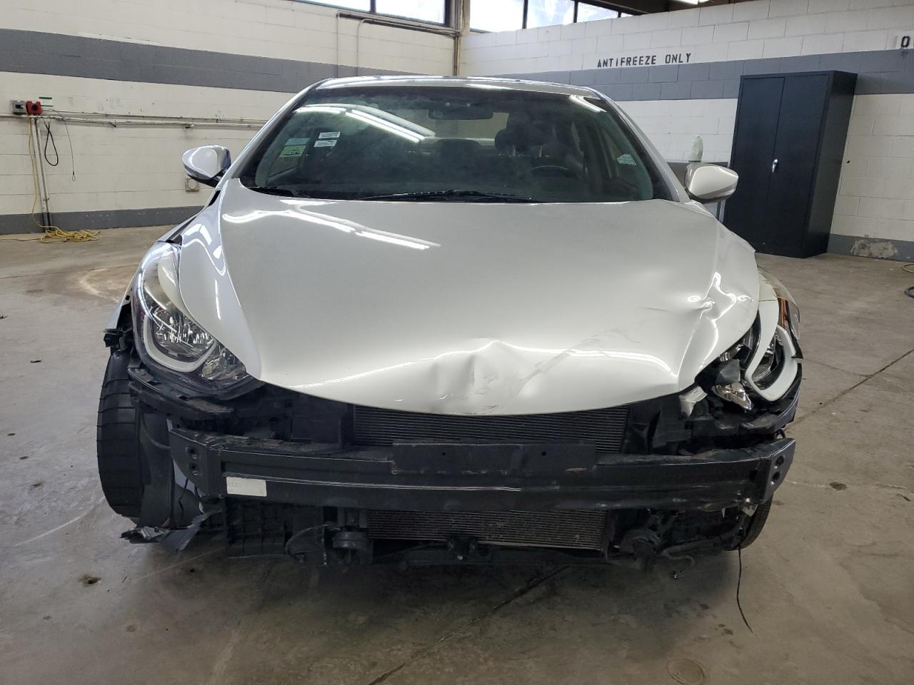 2016 Hyundai Elantra - Image 5