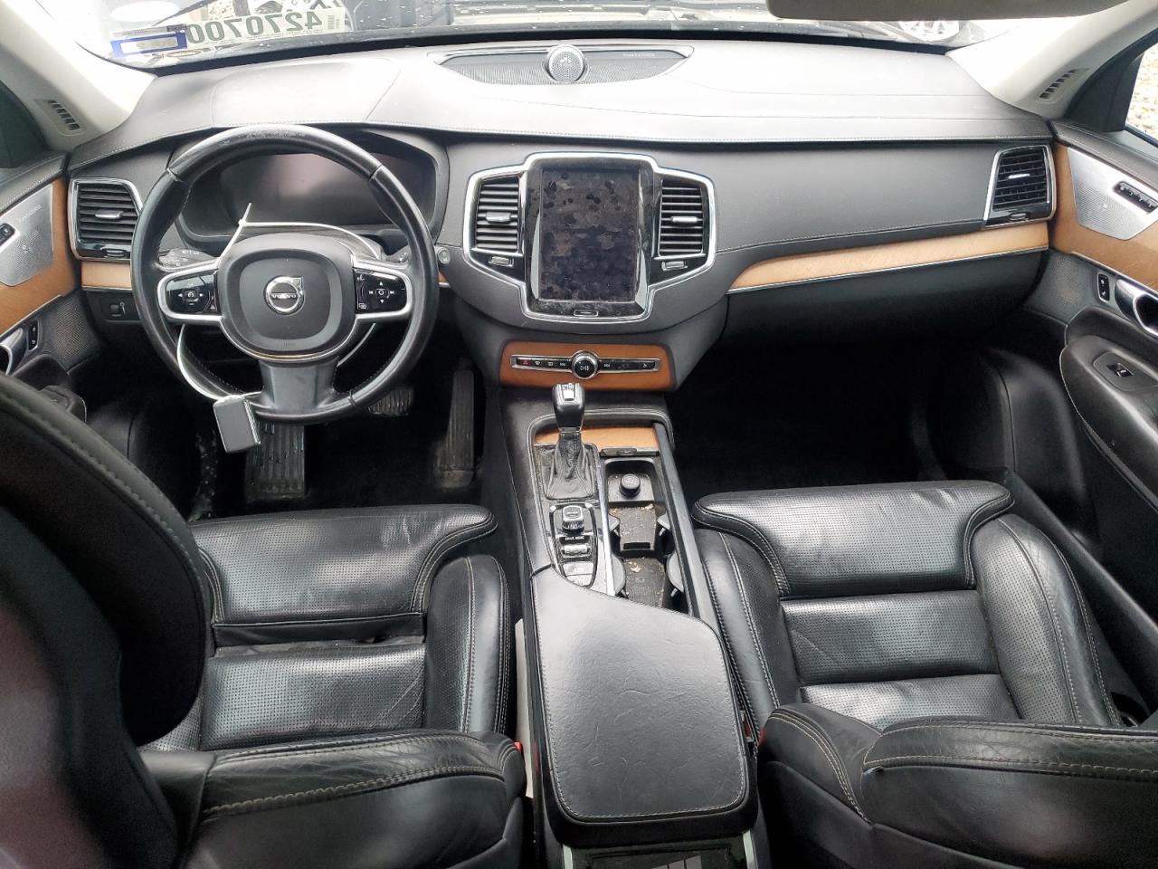 2017 Volvo XC90 - Image 8