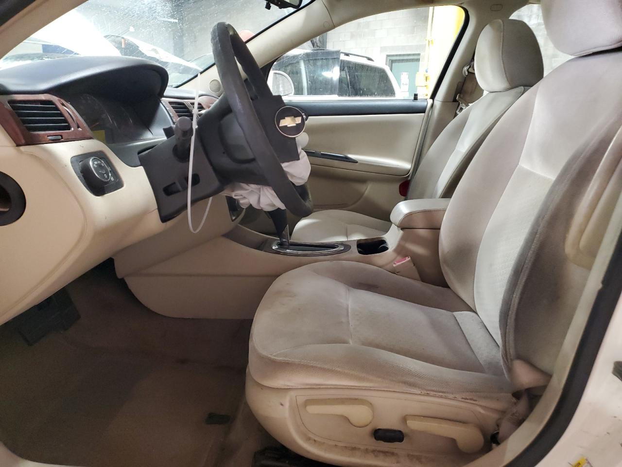2009 Chevrolet Impala - Image 7