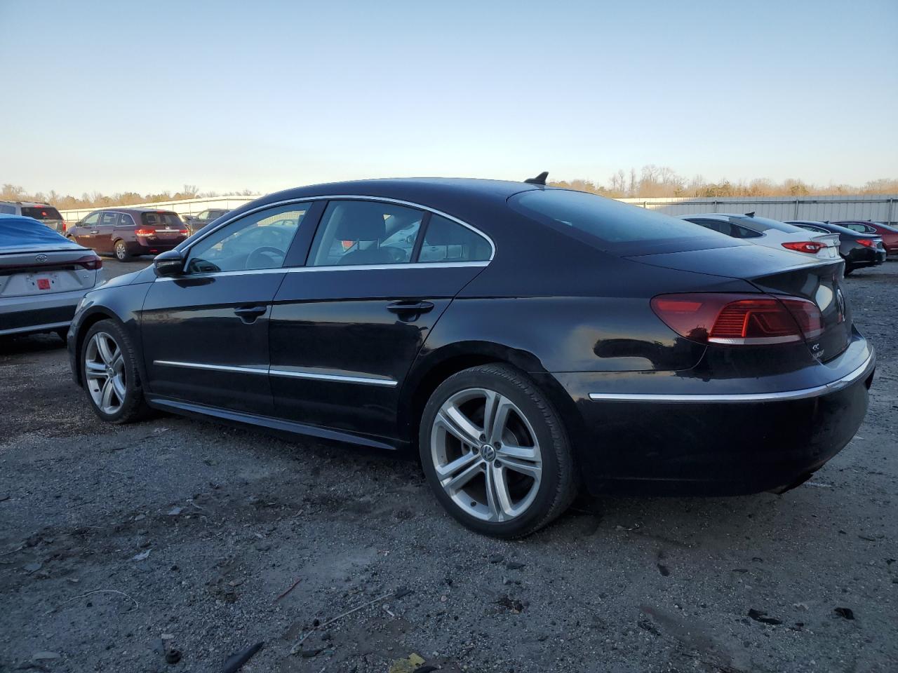 2014 Volkswagen Passat CC - Image 2