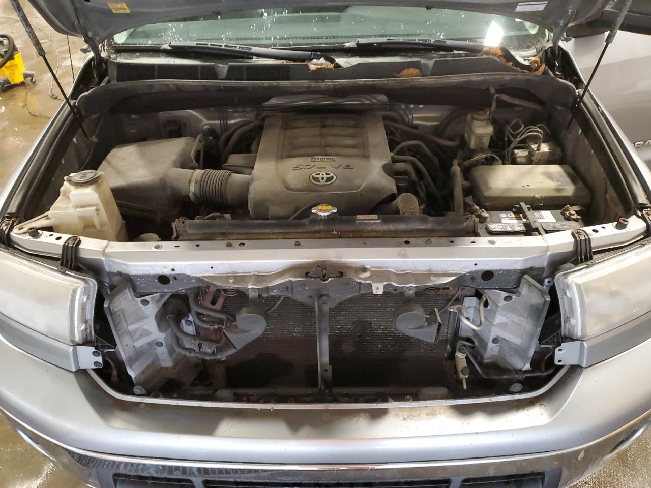 2012 Toyota Tundra - Image 11