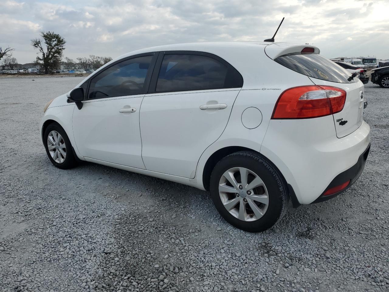 2012 Kia Rio - Image 2