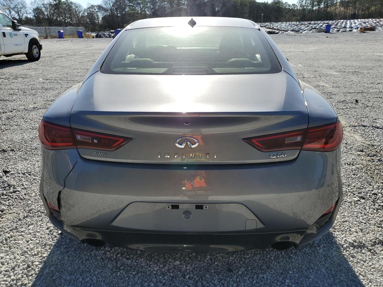 2017 Infiniti Q60 - Image 6