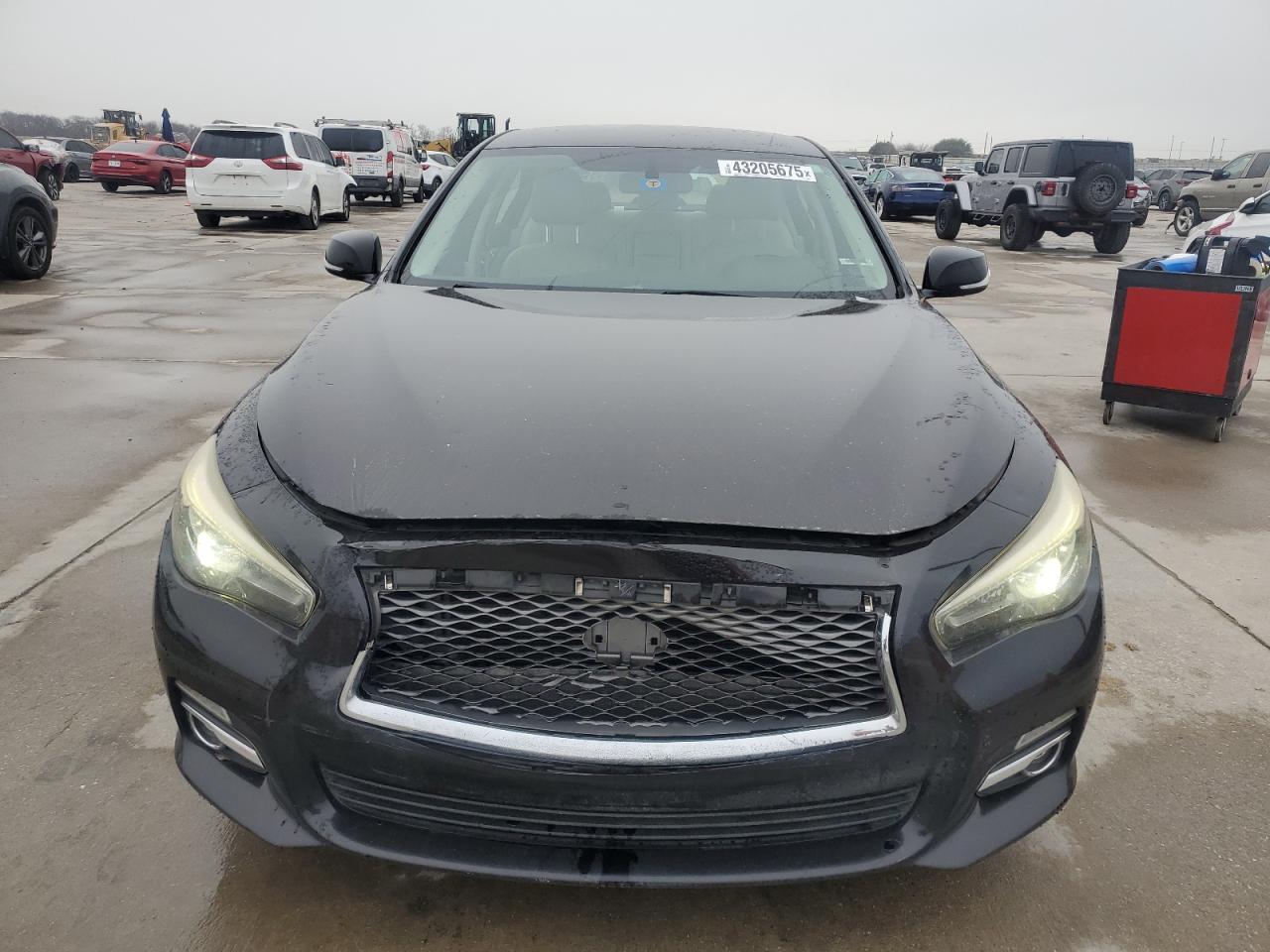 2015 Infiniti Q50 - Image 5