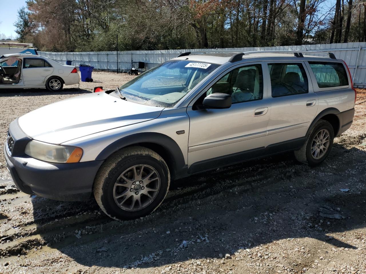 2005 Volvo XC70 - Image 1