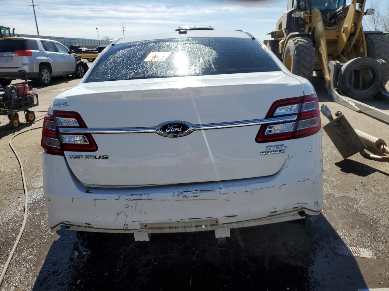 2015 Ford Taurus - Image 6