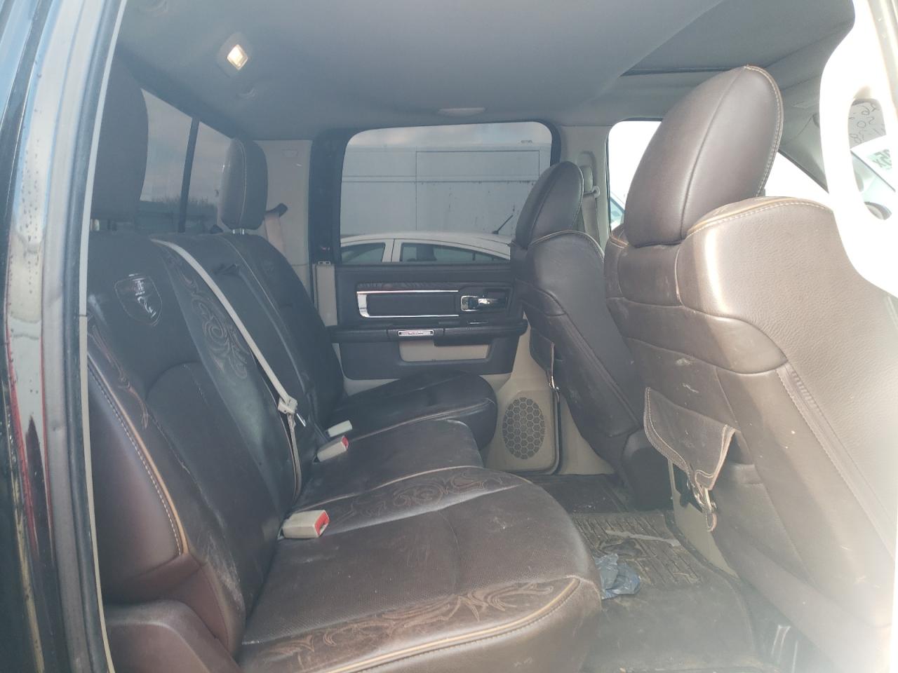 2014 RAM 3500 - Image 6