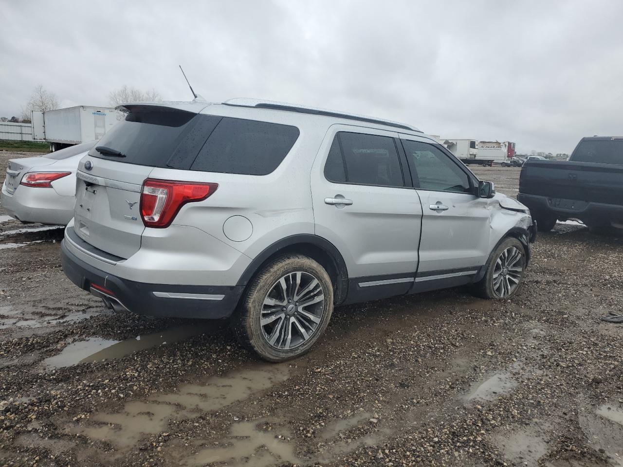 2018 Ford Explorer - Image 3