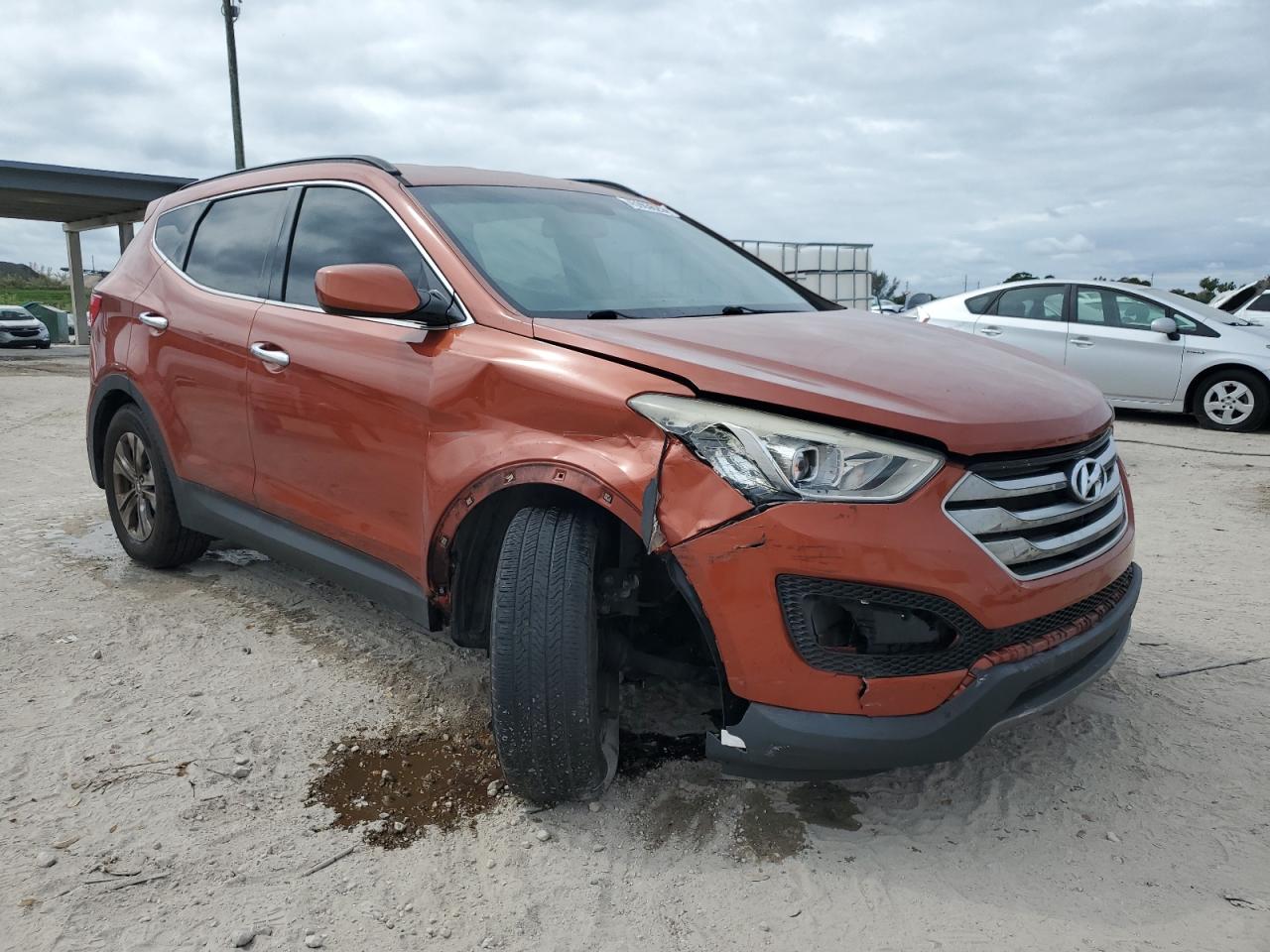2015 Hyundai Santa Fe - Image 4