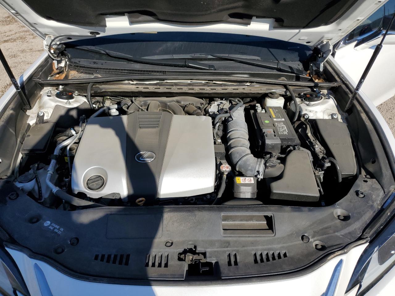 2022 Lexus ES - Image 11