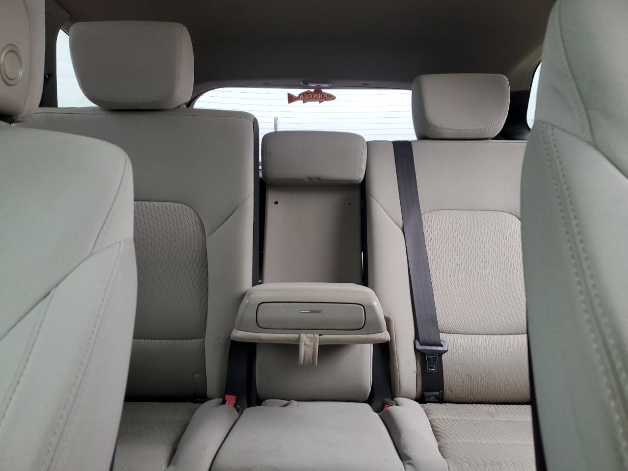2013 Hyundai Santa Fe - Image 10