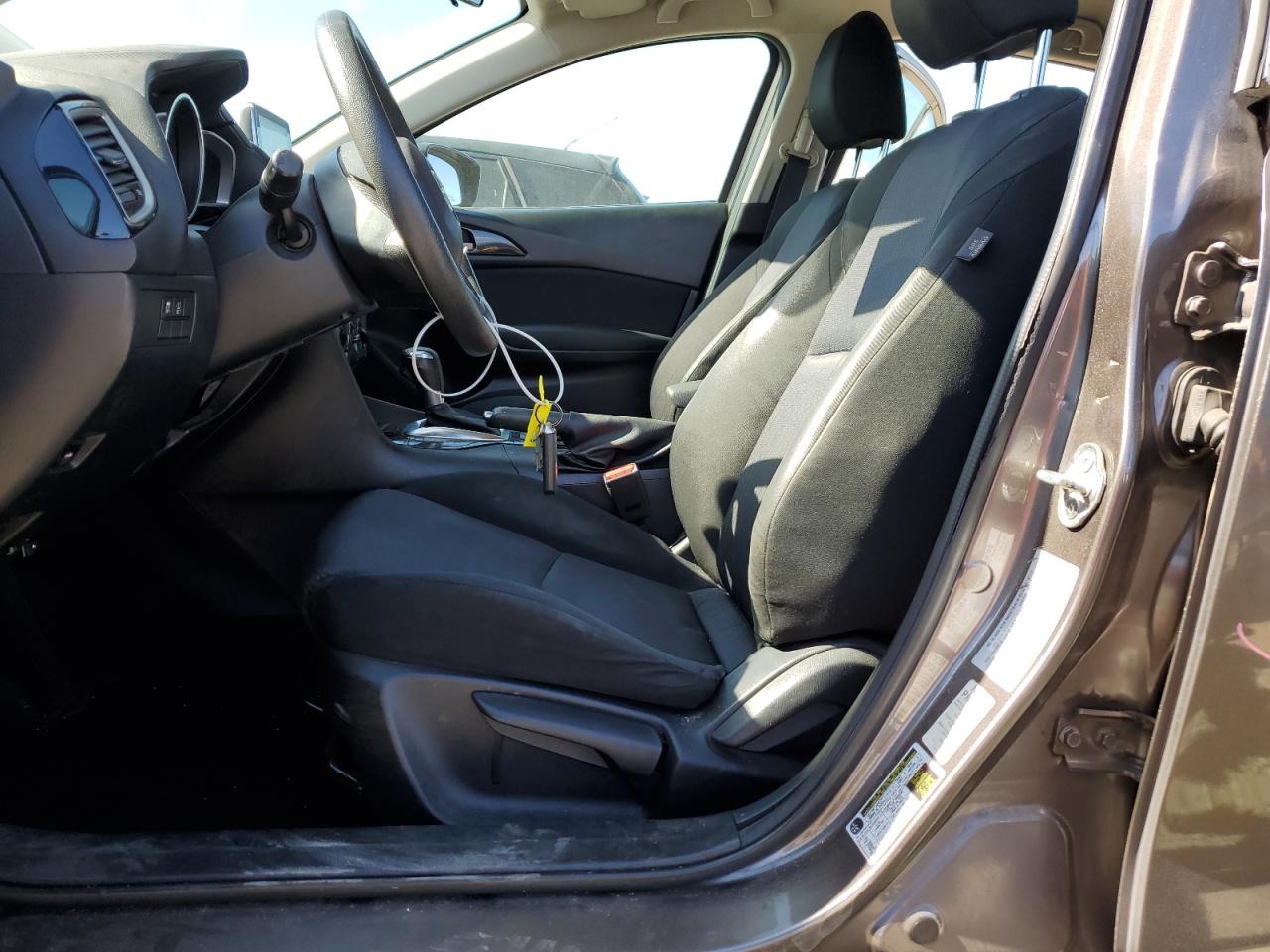 2015 Mazda 3 - Image 7