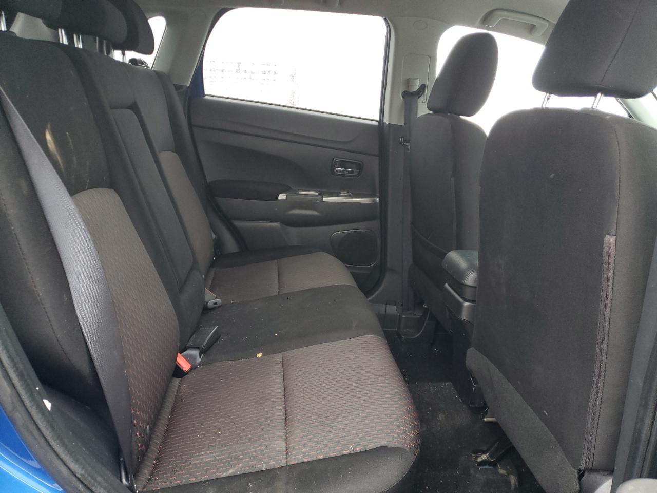 2019 Mitsubishi Outlander - Image 11