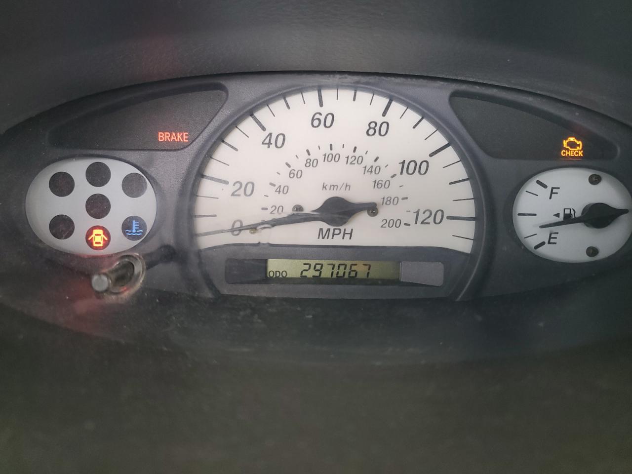 2003 Toyota Echo - Image 9