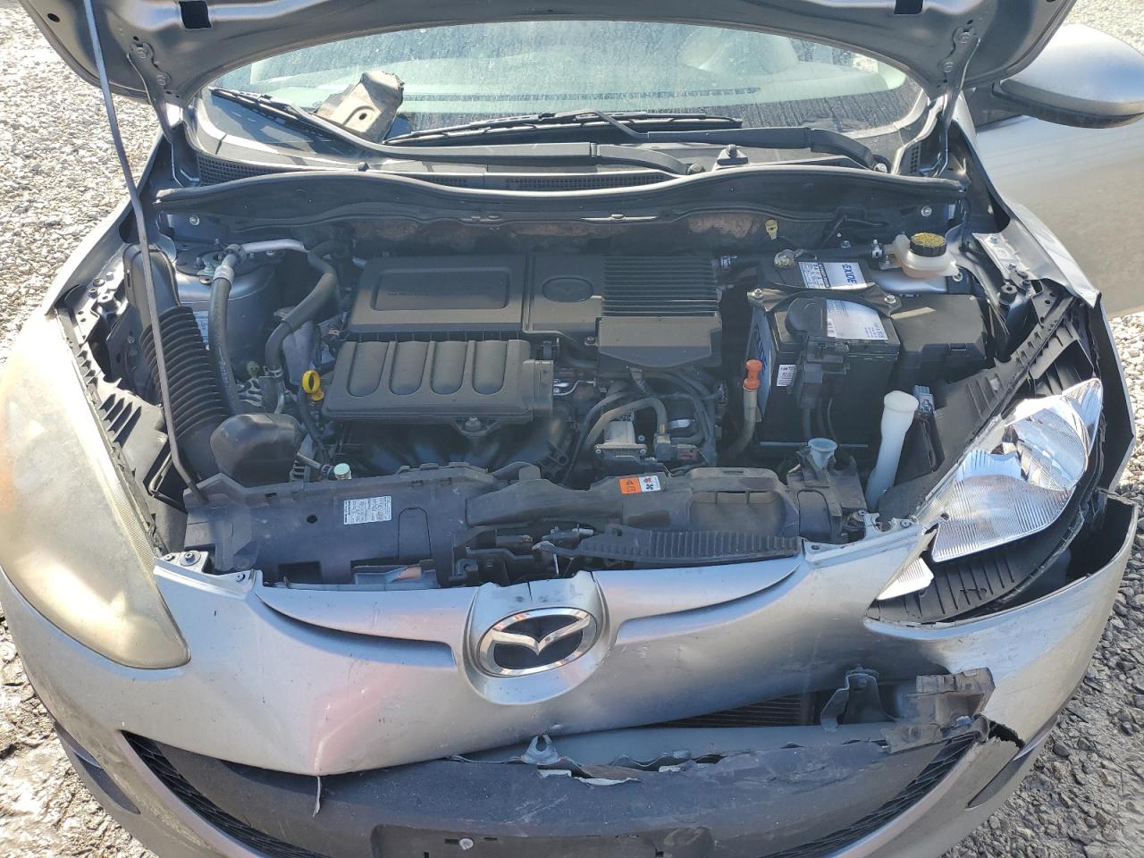 2012 Mazda 2 - Image 13