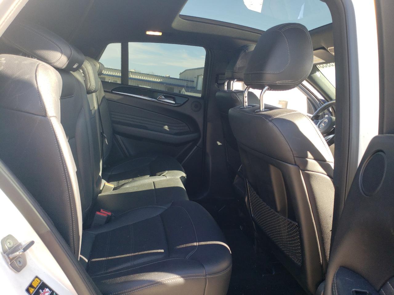 2018 Mercedes-Benz GLE - Image 11