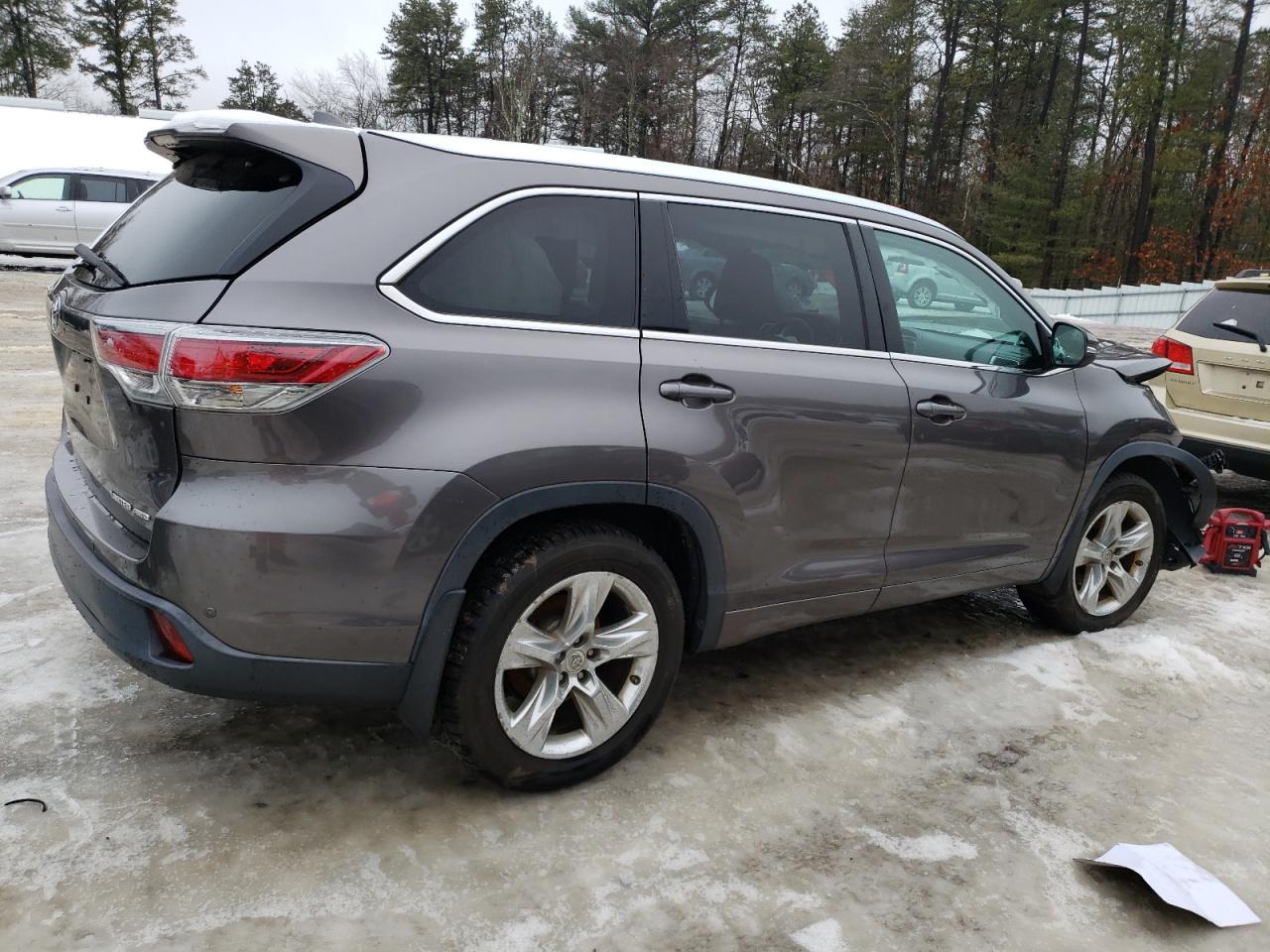 2014 Toyota Highlander - Image 3