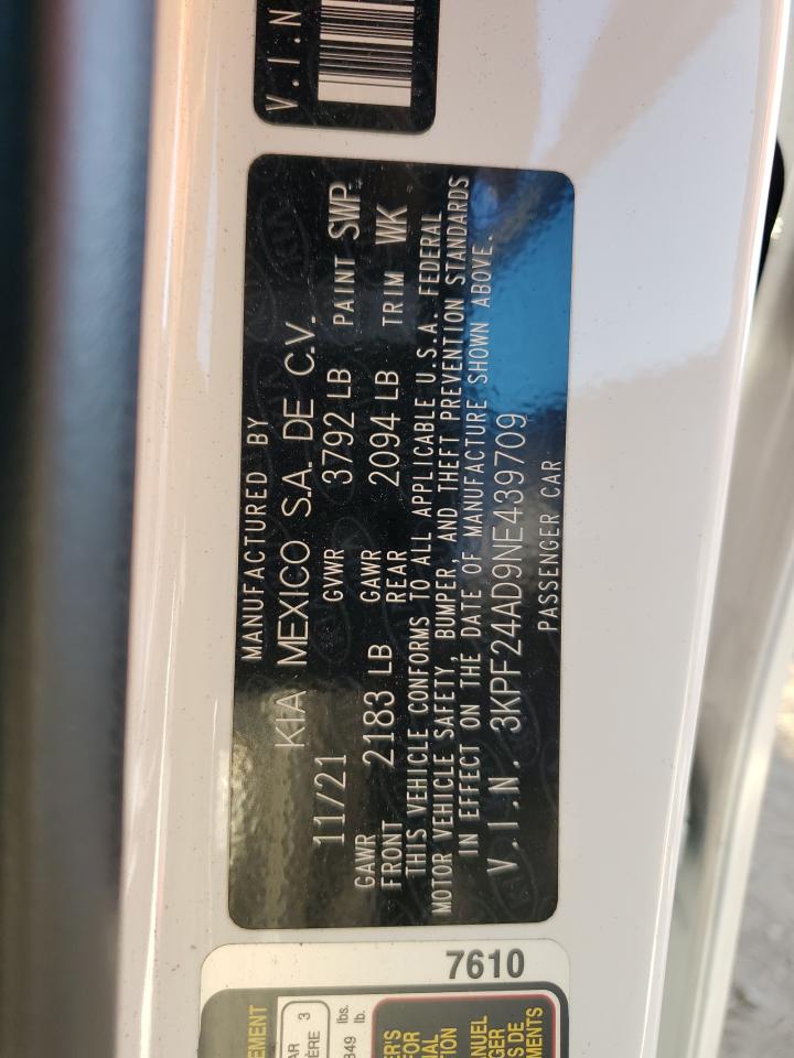 2022 Kia Forte - Image 13