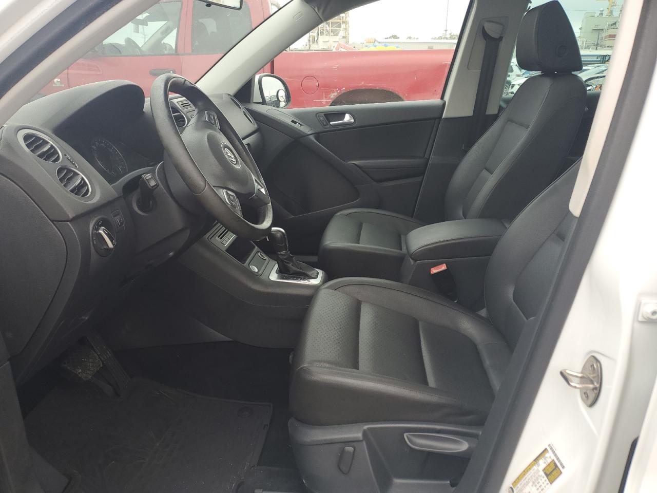 2015 Volkswagen Tiguan S VIN: WVGAV7AX2FW515951 Lot: 44773155