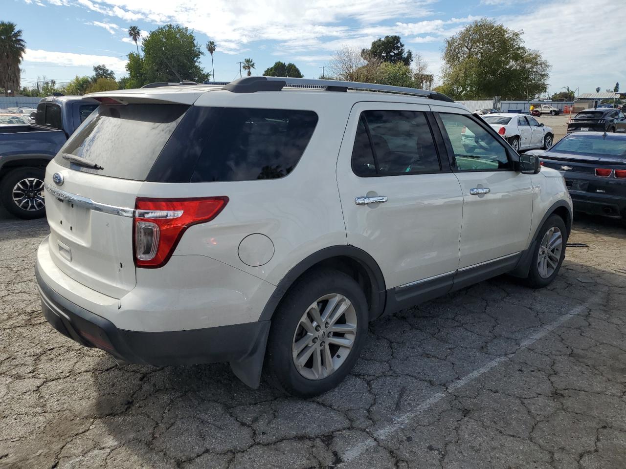 2011 Ford Explorer - Image 3