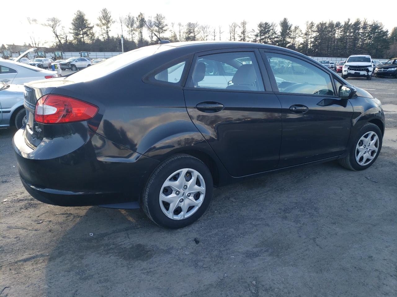 2013 Ford Fiesta - Image 3