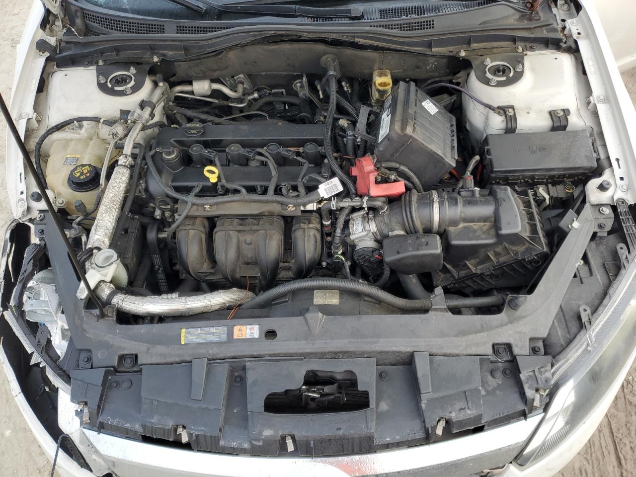 2010 Ford Fusion - Image 12