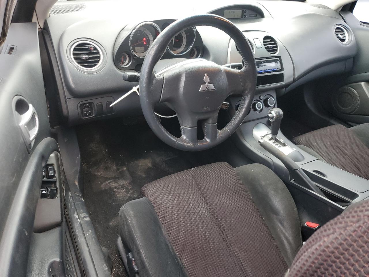 2009 Mitsubishi Eclipse - Image 8